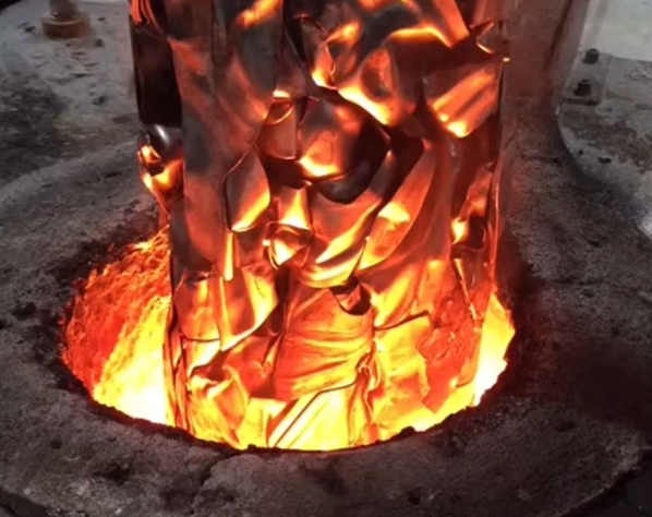 不锈钢熔炼炉的工作原理